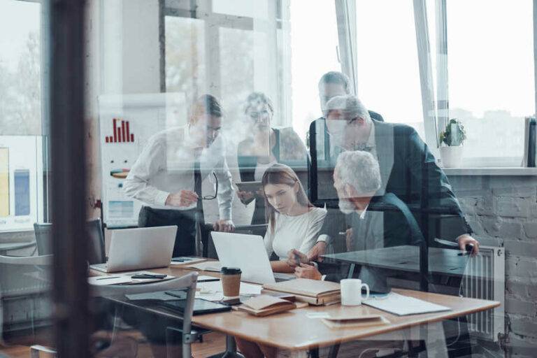 The Rise of Virtual Desktops: Why Businesses Are Moving to VDI?